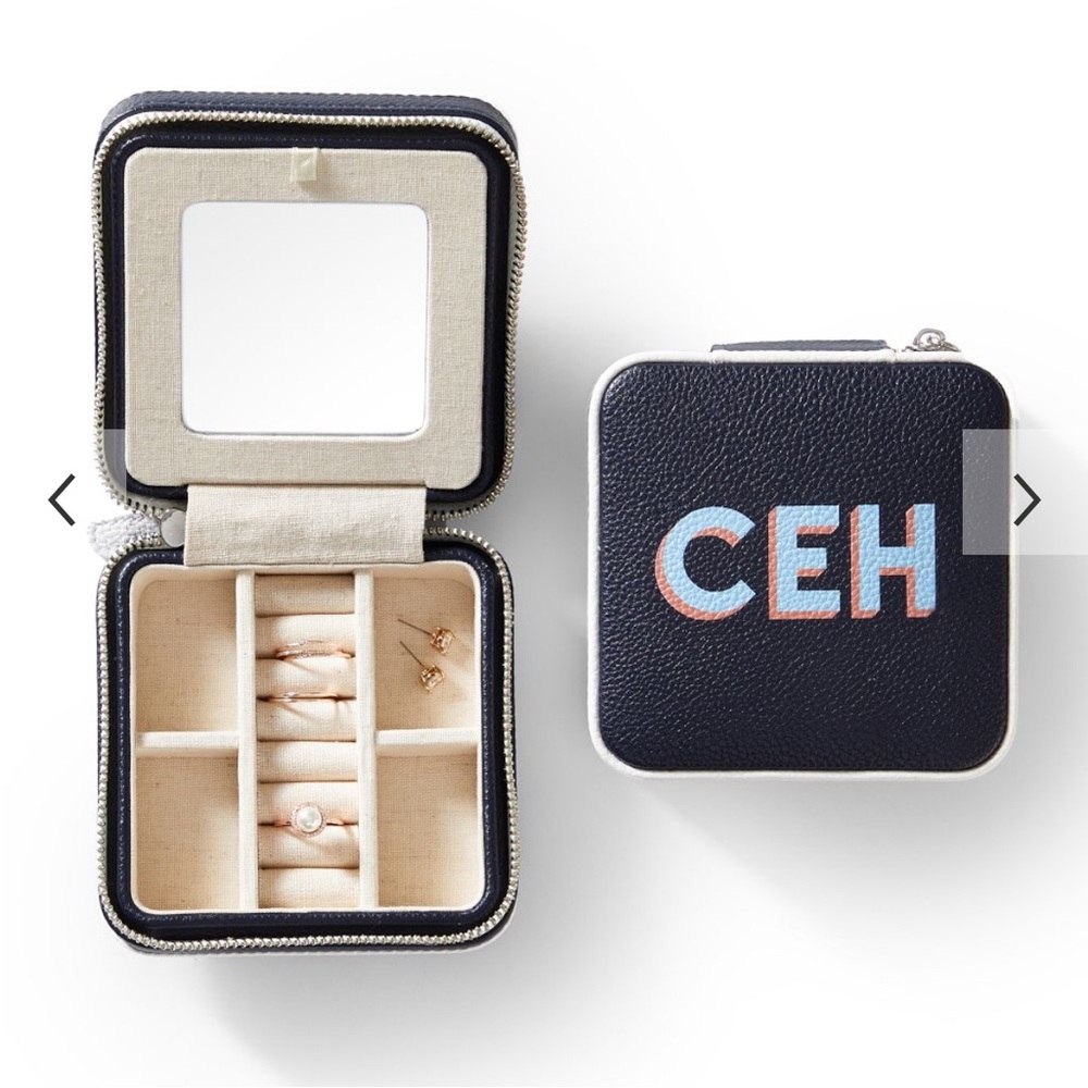 MARK & GRAHAM Custom Jewelry Case